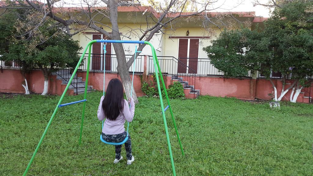 Danaides Bungalows Toló Kültér fotó